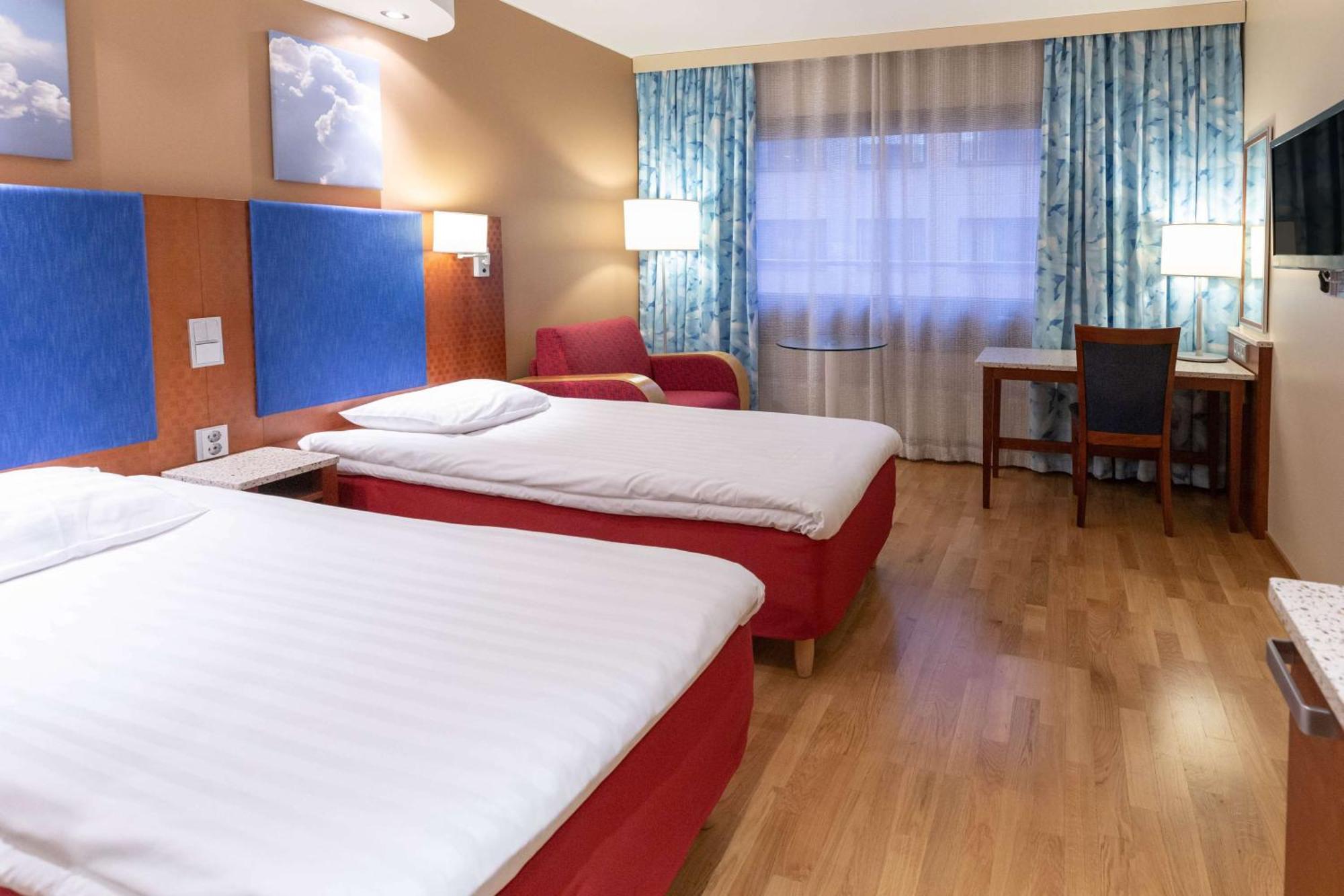 Twin Room,1649885438:JPEG